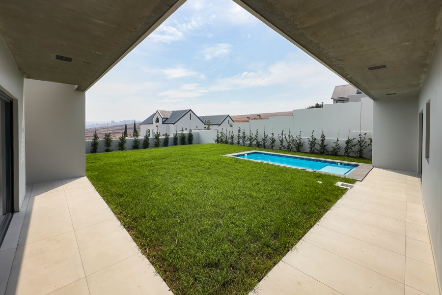 5 Bedroom Property for Sale in Mount Royal Golf Estate Western Cape